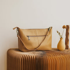 Schlichte Umhängetasche im Retro-Stil