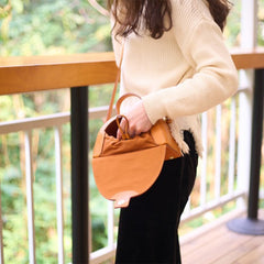 Fashion Retro Vegetable Tanned Cowhide Crossbody Bag