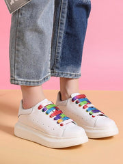 Bunte Freizeitschuhe mit Schnürung