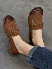 Schuhe aus Leder mit Farbblockierung und runder Zehenpartie im britischen Stil mit niedrigem Absatz