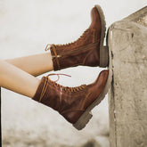 Modische Lammfell-Kampfstiefel, Designer-Retro-Reitstiefel mit klobigem Reißverschluss, seitlicher Reißverschluss, dunkler Kaffee/Schwarz