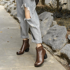 Botines suaves hechos a mano con punta redonda retro en negro y café