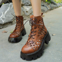 Handgemachte echte ausgehöhlte Stiefel Sommer Martin Stiefel Seitlicher Reißverschluss klobige Absätze Schwarz/Braun