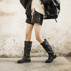 Kniehohe Stiefel zum Wachsen, Faltendesign, Reitstiefel, Schwarz/Braun