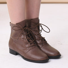 Martin Boots Kurze Stiefel mit Schnürung