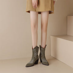 Cowboystiefel aus Wildleder mit Kontrastnähten