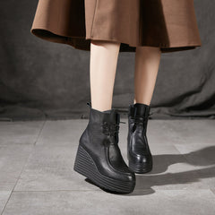 88mm hohe Keilstiefeletten