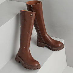 Reitstiefel mit Nieten