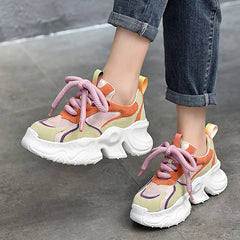Lässige, gespleißte Low-Top-Schnürschuhe