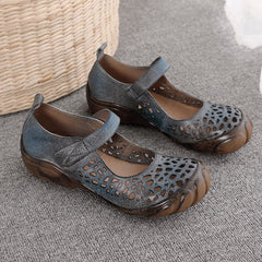 Sandalias Mary Jane de tacón medio hechas a mano con punta redonda y hebilla recortada estilo retro en gris y azul.