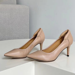 Handgefertigte Pumps aus Schaffell mit spitzer Spitze, 70 mm hoher Absatz