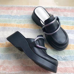 Sandalias de cuña con plataforma de piel de vaca hechas a mano en blanco, negro y albaricoque