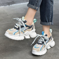 Lässige, gespleißte Low-Top-Schnürschuhe