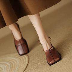 Flache Schuhe mit quadratischer Zehenpartie