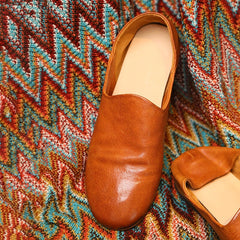 Zapatos planos tipo mocasín con punta redonda y diseño de caballo