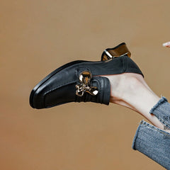 Weiche Loafer mit Metalldetails