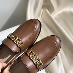 Weiche Loafer mit Kettenglieddetail