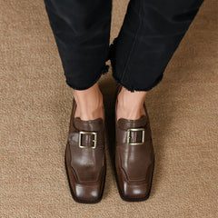 Loafer mit Blockabsatz und Metallschnallen-Details