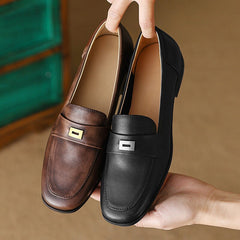 Handgefertigte Pennyloafer mit Metall