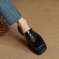 Pennyloafer aus Lackleder