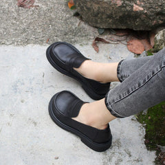 Pennyloafer aus Vollnarbenleder mit weiter Passform und großer Zehenpartie