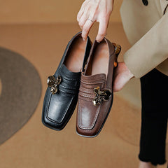 Weiche Loafer mit Metalldetails