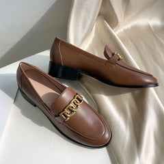 Weiche Loafer mit Kettenglieddetail