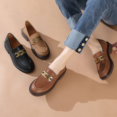 Weiche, klobige Loafer mit Kettenglieddetail