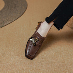 Weiche Loafer mit Metalldetails