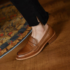 Klassische Pennyloafer mit runder Spitze