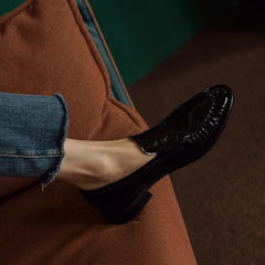 Pennyloafer im Retro-Stil mit Blockabsatz und Falten