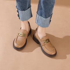 Weiche, klobige Loafer mit Kettenglieddetail