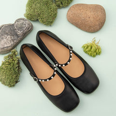 Mary Jane Schuhe mit perlenverziertem Riemen