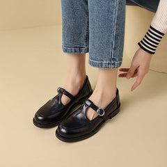 Handgemachte Mary Jane Schuhe mit T-Riemen und runder Spitze, Braun/Schwarz