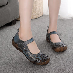 Sandalias Mary Jane de tacón medio hechas a mano con punta redonda y hebilla recortada estilo retro en gris y azul.