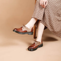 Handgemachte pflanzlich gegerbte Oxfords mit Schnürung und Martin-Sohle