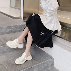 Sandalias de cuña con plataforma de piel de vaca hechas a mano en blanco, negro y albaricoque