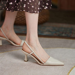 Tacones de aguja con tira trasera de piel de oveja y punta puntiaguda
