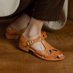 Handgefertigte Gladiator-Sandalen mit T-Riemen und runder Spitze