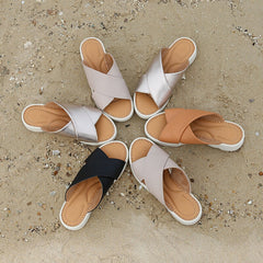 Handgefertigte Hausschuhe mit X-Riemen