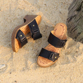 Handgefertigte Hausschuhe mit Doppelriemen