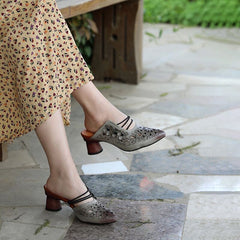 Mules de punta puntiaguda estilo retro con tacones de bloque