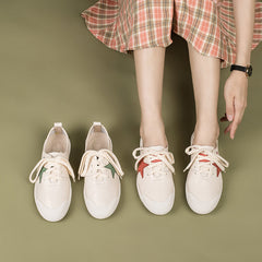 Handgemachte weiche weiße Schuhe Schnürschuhe Sneakers Designer-Schuhe Rot/Grün