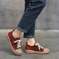 Low-Top-Sneakers mit perforierter Zehenkappe aus Gummi