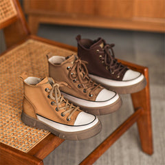 Flache High-Top-Sneakers zum Schnüren