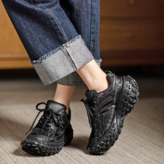 y zapatillas de plataforma de malla con suela de neumático y cordones de caña baja