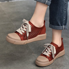 Low-Top-Sneakers mit perforierter Zehenkappe aus Gummi