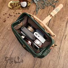 Handtaschen aus pflanzlich gegerbtem Rindsleder