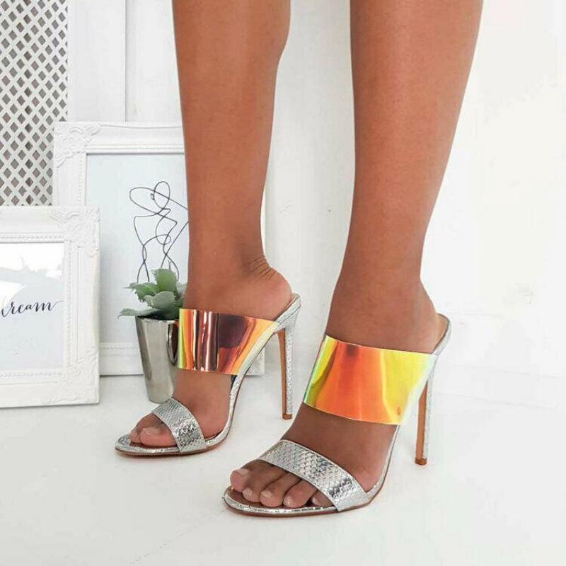 Transparente Flip Flops mit High Heels 