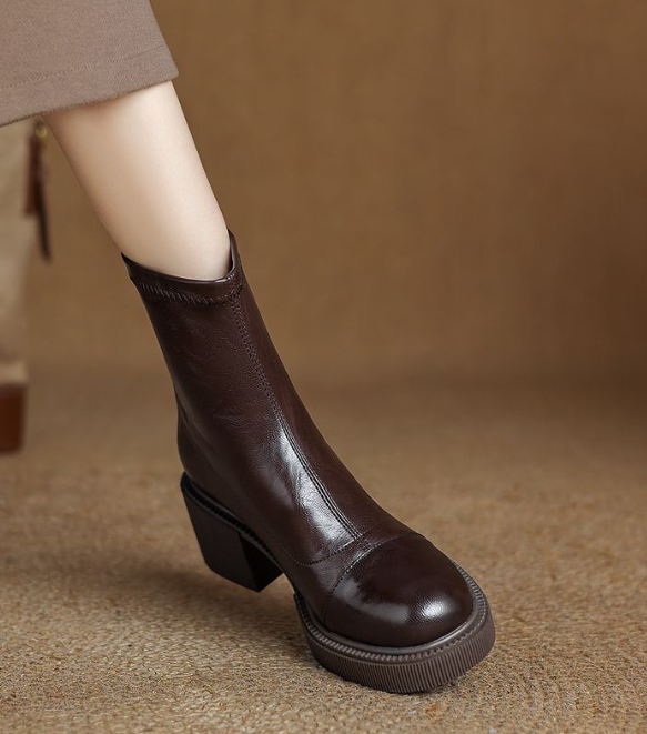 Retro-Stiefeletten mit quadratischer Zehenpartie und Plateau